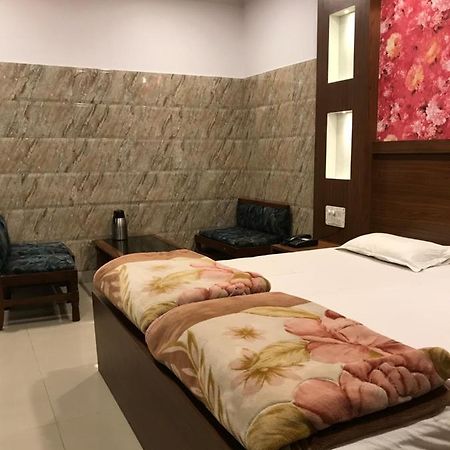 Bulandshahr Hotel Natraj מראה חיצוני תמונה