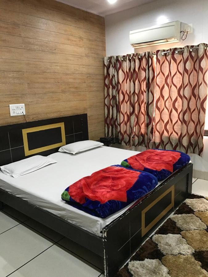 Bulandshahr Hotel Natraj מראה חיצוני תמונה